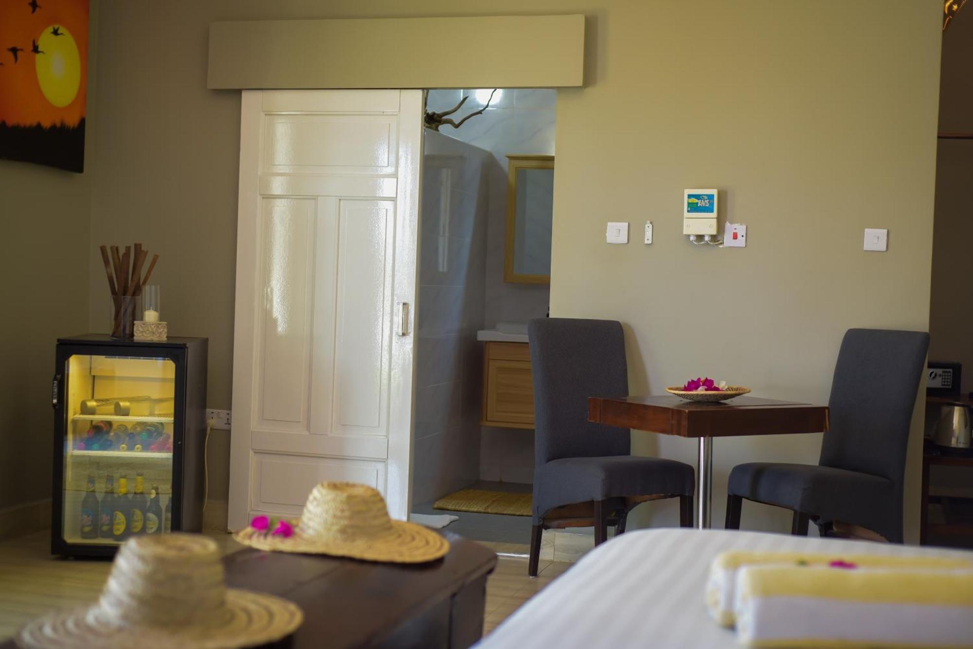 Aquamarina Hotel จัมเบียนี ภายนอก รูปภาพ